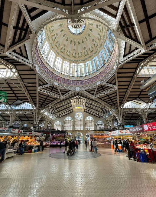 Central market (3/3)
