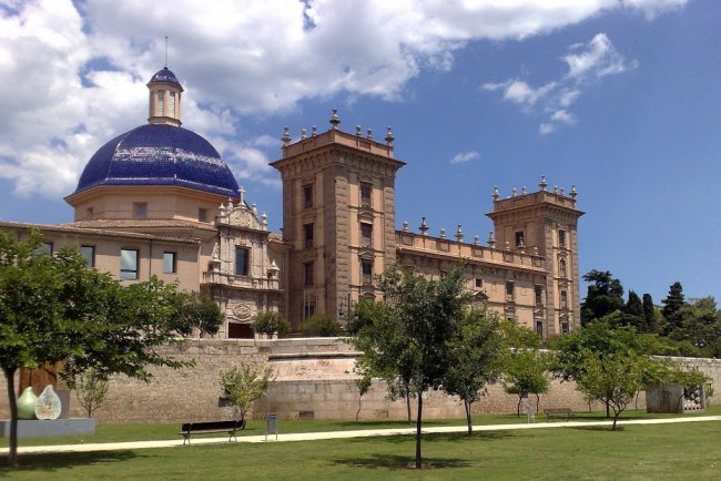 Fine arts museum (1/3)
