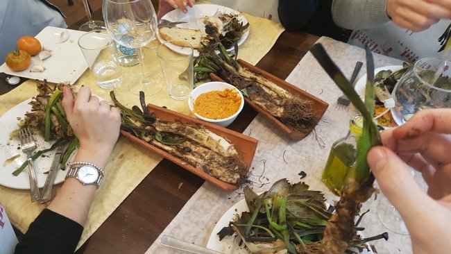 Calçots with romesco sauce