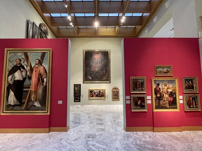 Fine arts museum (2/3)