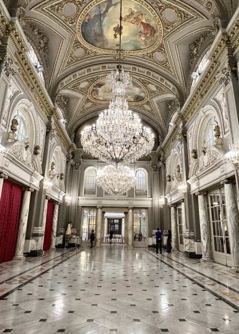 Valencia's town hall (2/3)