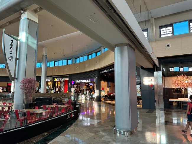 La Gavia shopping mall (2/3)