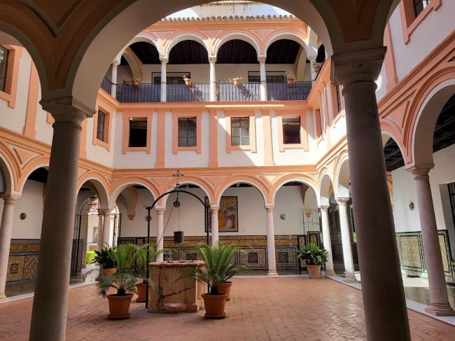 Fine arts museum (3/3)